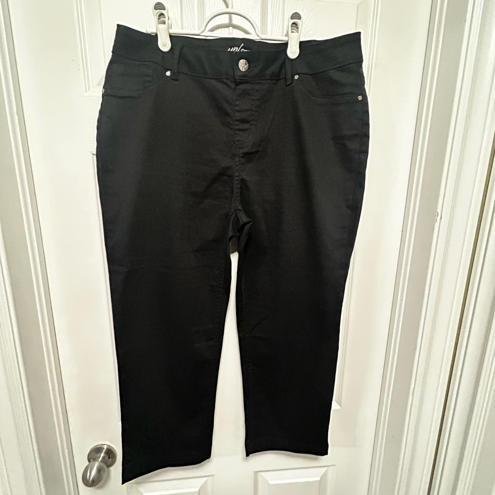 Black cropped pants, with stretch, size 14.